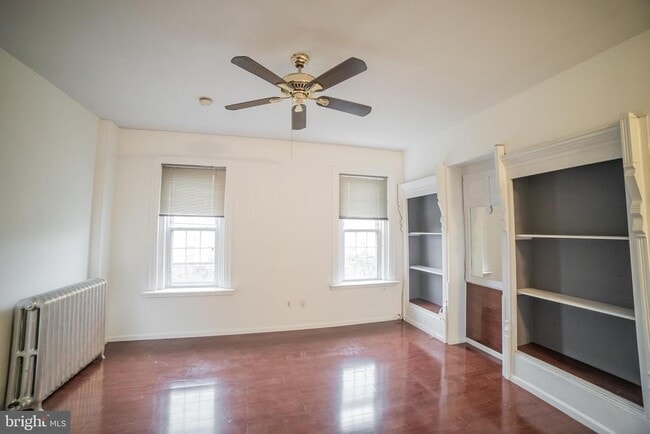 Building Photo - 2424 Poplar St