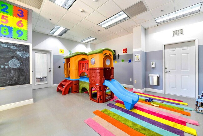 Foto del edificio - 1200 Brickell Bay Dr