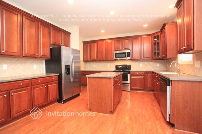 Building Photo - 3912 Song Sparrow Dr