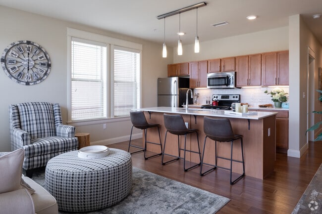 2BR, 2BA - 1,149SF - Everleigh Central Park 55+ Active Adult Apartments