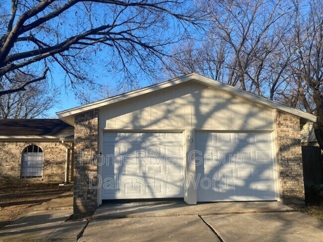 Building Photo - 613 Cheltenham Dr