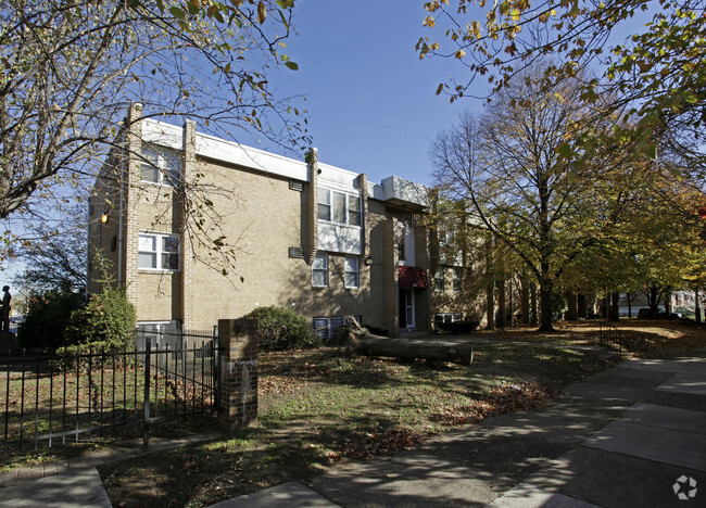 Building Photo - Marshall Square Apartments