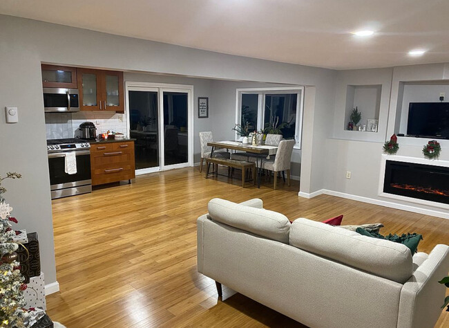 Foto del edificio - 2832 Long Pond Rd