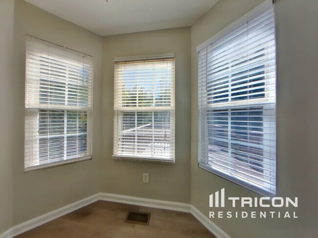 Foto del edificio - 7020 Cedar Ct