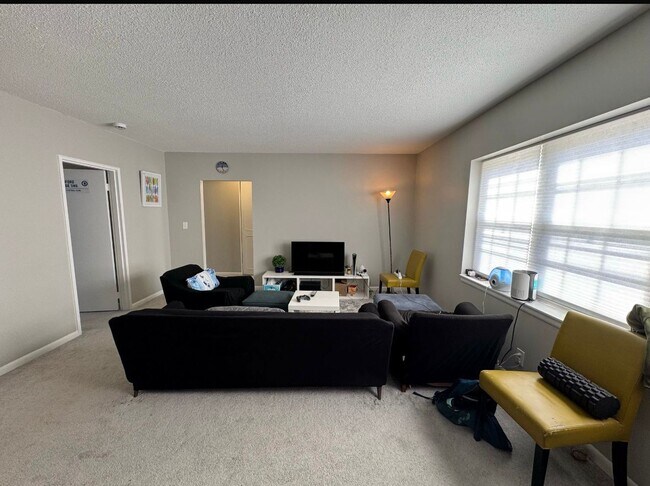 Foto del edificio - 149 Lake Shore Rd