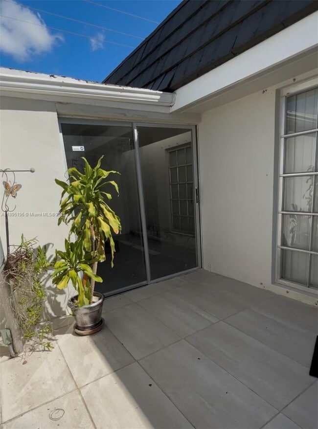 Building Photo - 18908 Bob-O-Link Dr