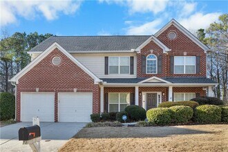 Building Photo - 1360 Silvergate Dr