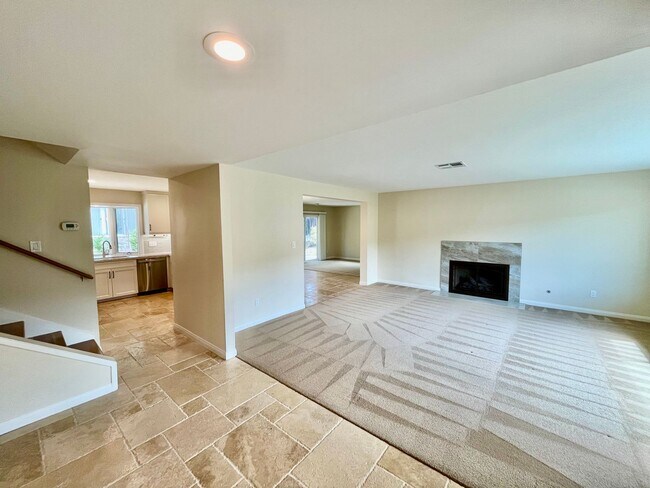 Building Photo - Beautiful 3B 3BA Home in Pacific Beach