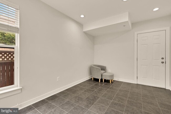 Building Photo - 4333 Kennedy St