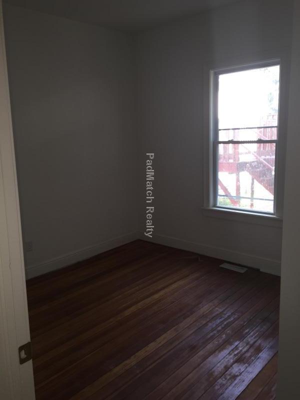 Building Photo - 171 Walnut St