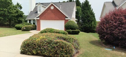 Building Photo - 401 Gresham Dr
