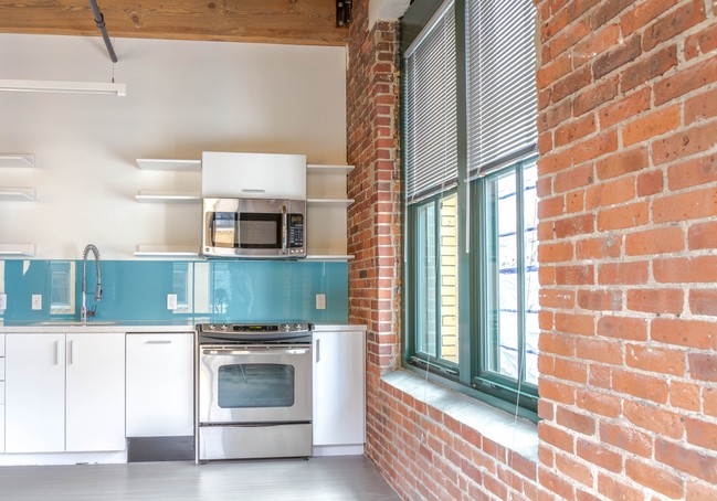 Natural Lighting on Kitchen - 381 Congress Lofts