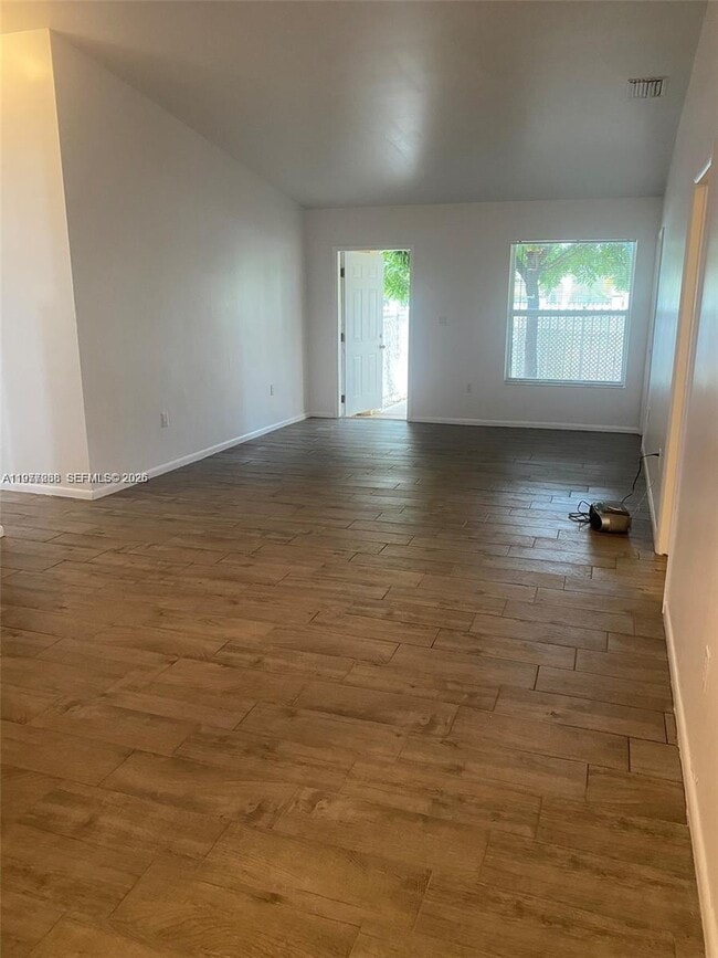 Building Photo - 15121 SW 106th Ave