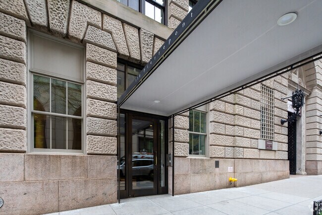 Entrance - 138 Pierrepont St