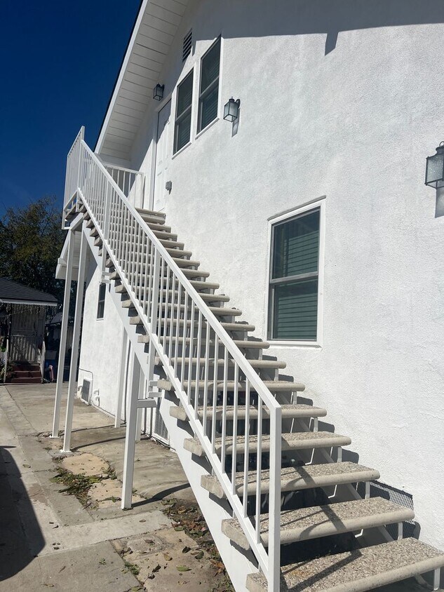 Primary Photo - Beautiful Remodeled 1Bed/ 1 Bath!! $1750