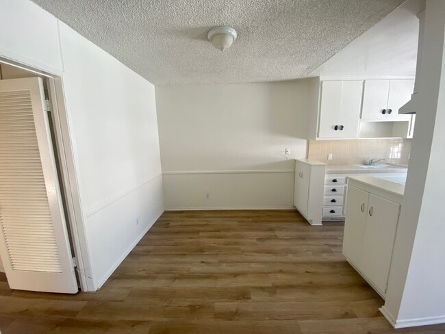 Building Photo - 1004 N Spaulding Ave