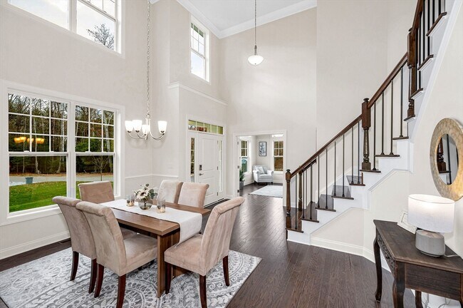 Building Photo - 12 Hope Ln