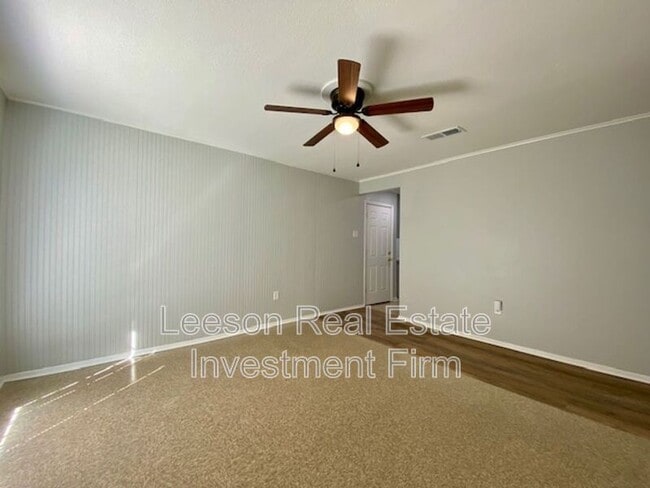 Building Photo - 217 N Emerald Loop