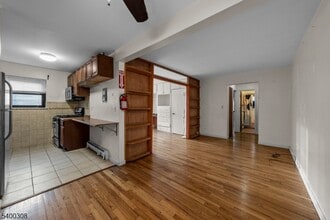 Building Photo - 401 US-22