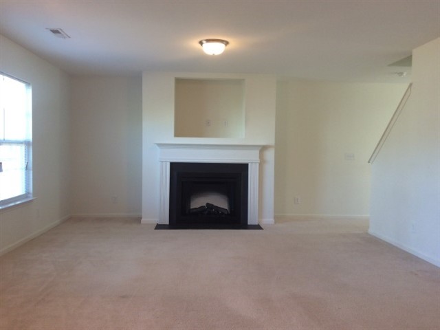 Building Photo - 5643 Harrington Village