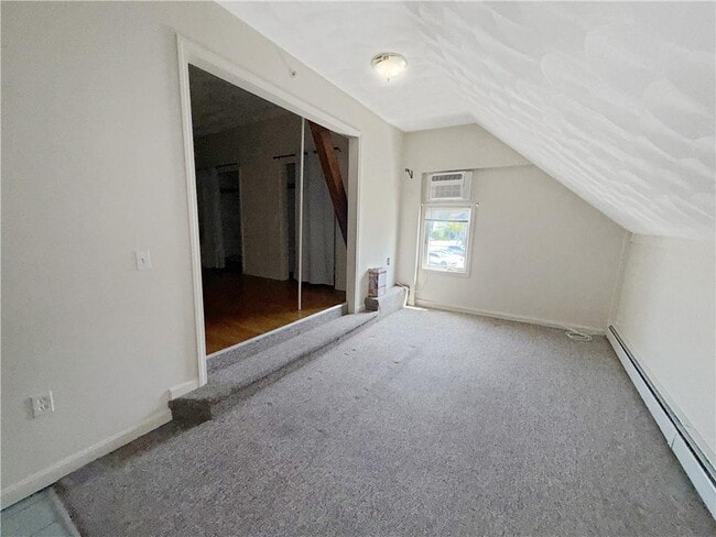 Building Photo - 55 Beach St