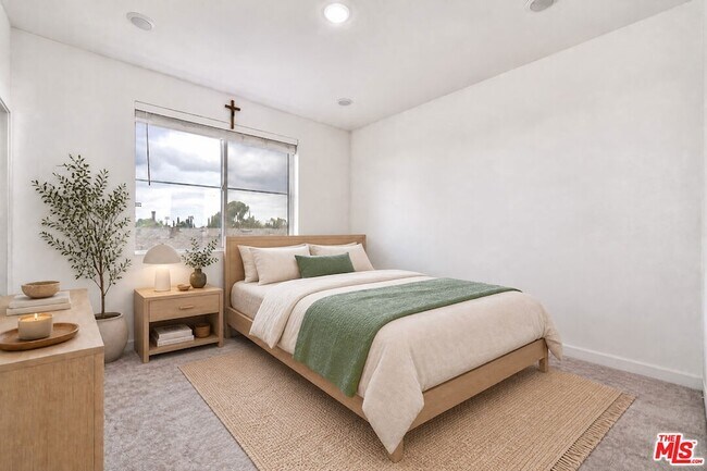 Foto del edificio - 11737 Florence Ave