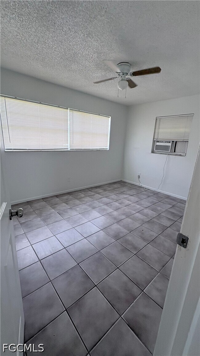 Building Photo - 5558 Ninth Ave