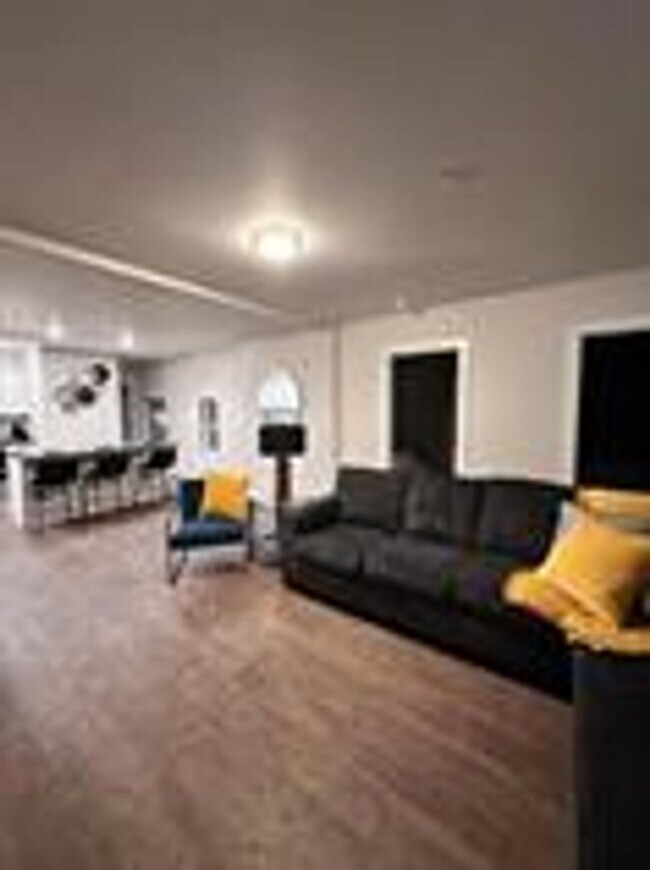 Building Photo - Fully Furnished 2 Bed 1 Bath Condo. Anaconda Montana