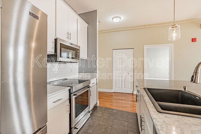 Foto del edificio - 277 N Broadway