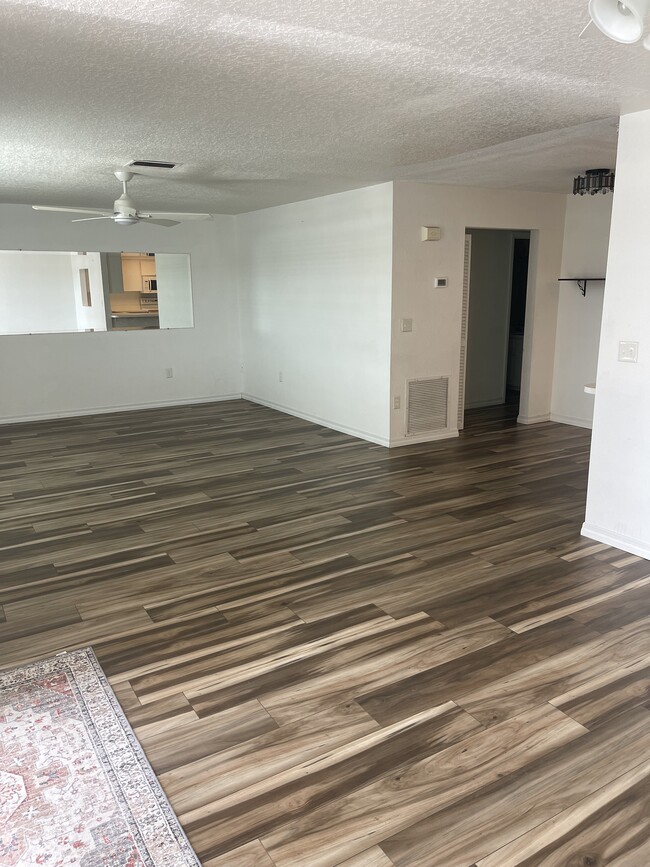 Building Photo - 4341 Placida Rd