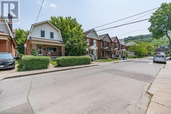 Building Photo - 69 Lorne Ave