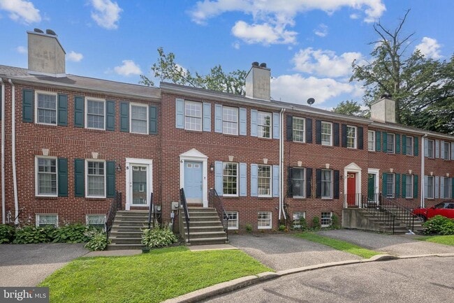 Building Photo - 5400 Wissahickon Ave