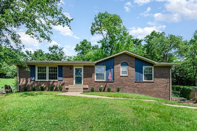 Photo - 138 Lakeside Park Dr House