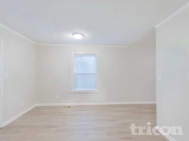 Building Photo - 6273 Branch Hill Cir