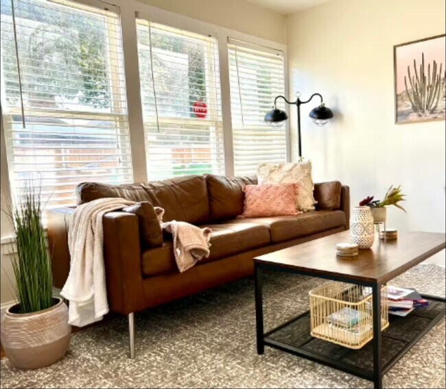 Foto del edificio - 1515 W Concho Ave