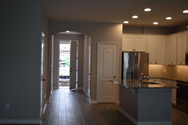 Building Photo - 1066 Flowing Tide Dr
