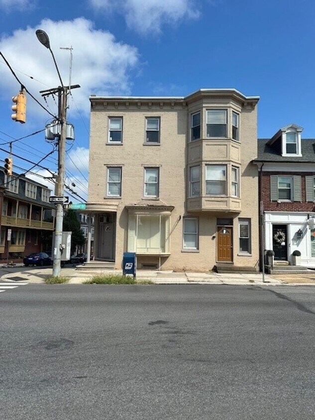 Primary Photo - 301 E Market St