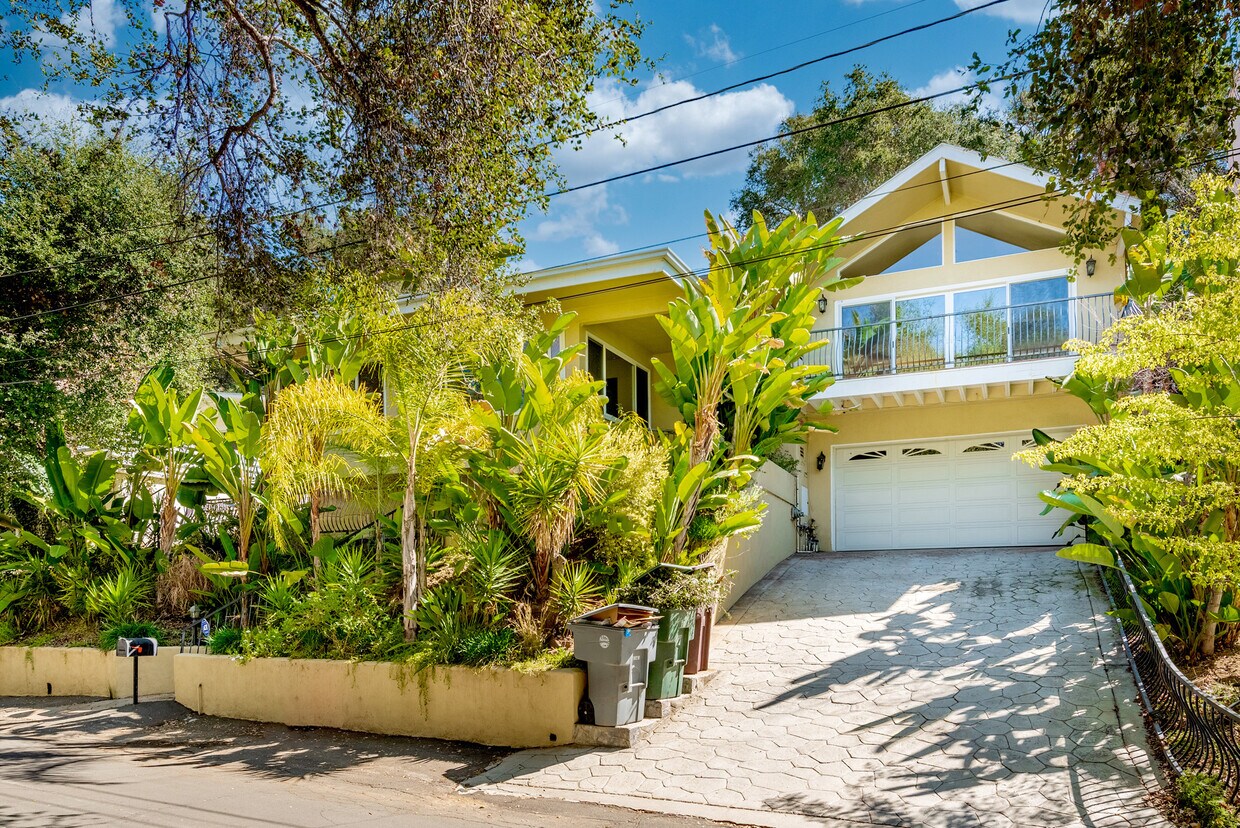 3232 Cornwall Dr, Glendale, CA 91206 House Rental in Glendale, CA