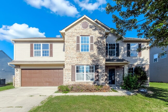 Building Photo - 4921 Birmingham Dr