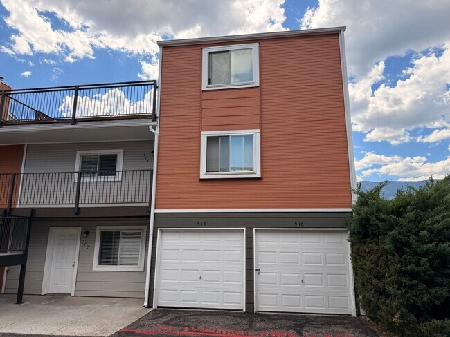 Foto del edificio - 512 Winnie Way