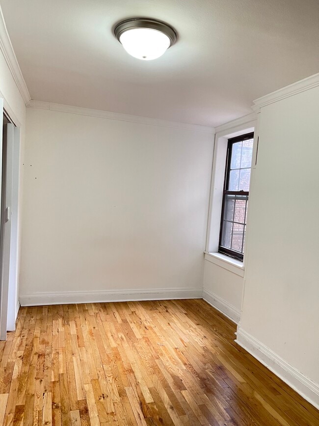 Building Photo - 226 W 150th St