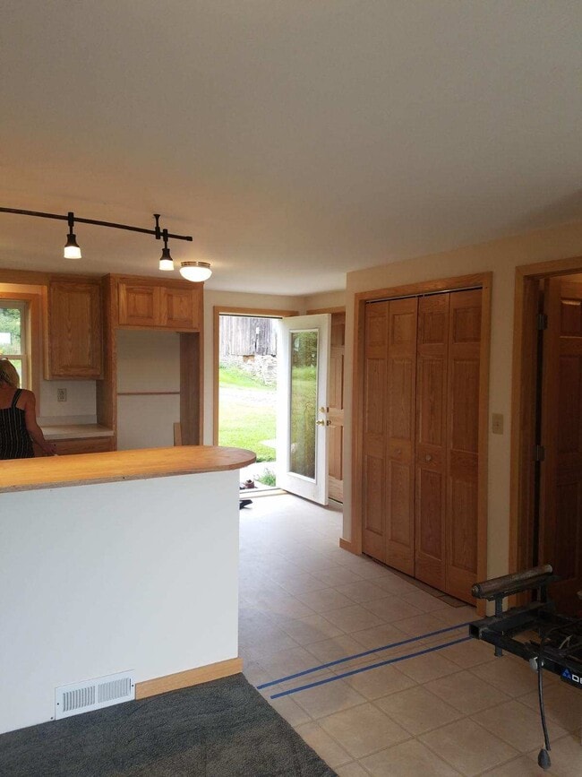 Building Photo - 5738 Heinz Rd