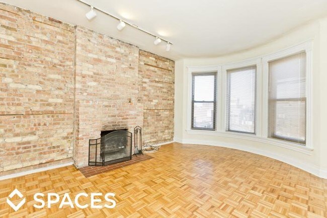 Building Photo - 3 bedroom in Chicago IL 60614