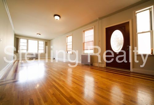 Primary Photo - 2441 24th St