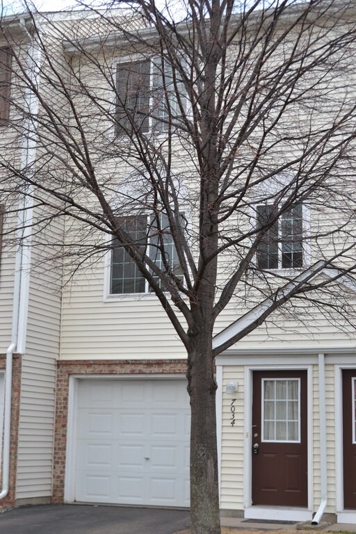 Primary Photo - 7034 Quantrelle Ave NE