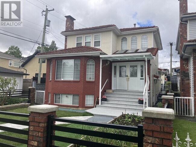 Photo du bâtiment - 7233 Berkeley St