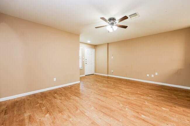 Building Photo - 6207 El Granate Dr
