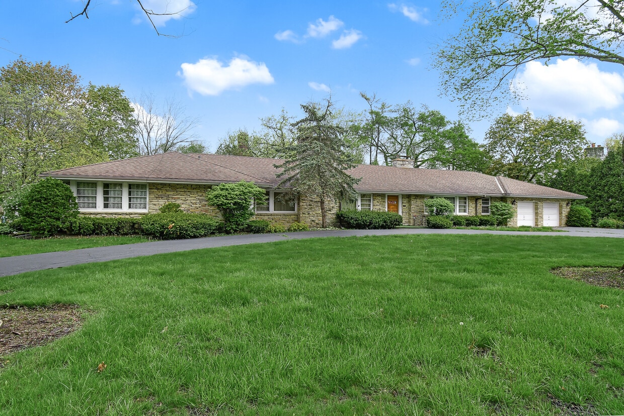 555 Woodland Ave, Hinsdale, IL 60521 House Rental in Hinsdale, IL