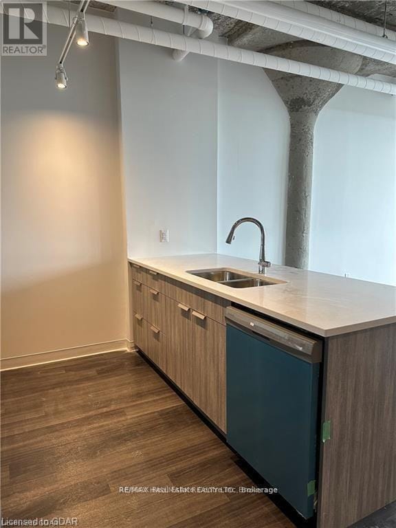 Photo du bâtiment - 120 Huron St