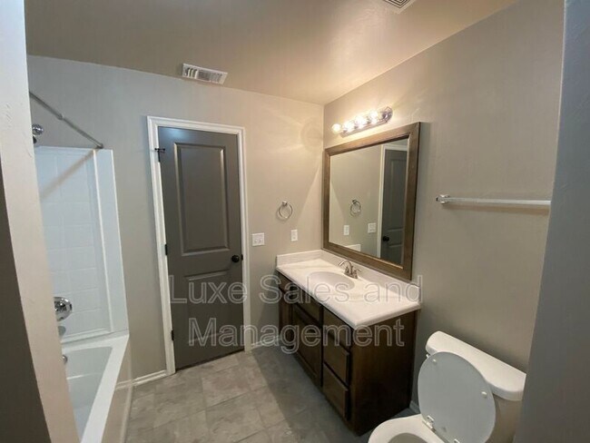 Building Photo - 19201 Blanco Dr